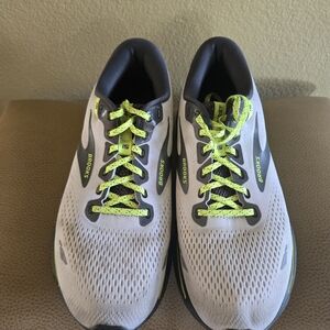 Brooks Men's Ghost 15 White Athletic Shoes with Neon Accents
